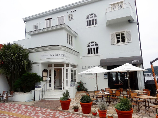 1977年に創業した海辺のフレンチレストラン「ラ・マーレ」