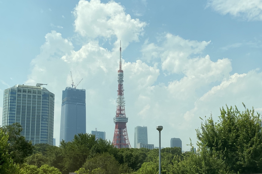 一ノ橋JCTを通過後、左手側に東京タワーを見ることができる