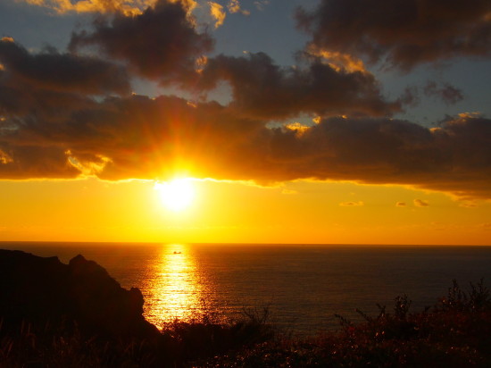 あいあい岬では、雲が夕陽に染まりドラマティックな夕景を見ることができました