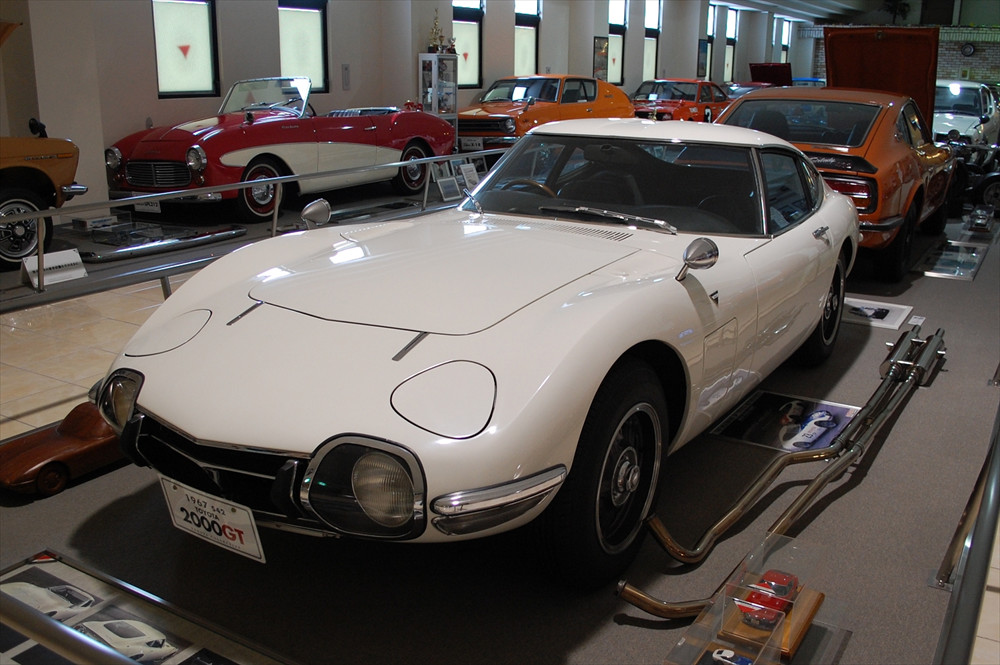  「自動車博物館」の象徴的な存在、トヨタ「2000GT」。1967年製 